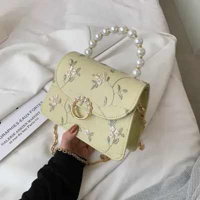 LACE EMBROIDERED PEARL BAG 